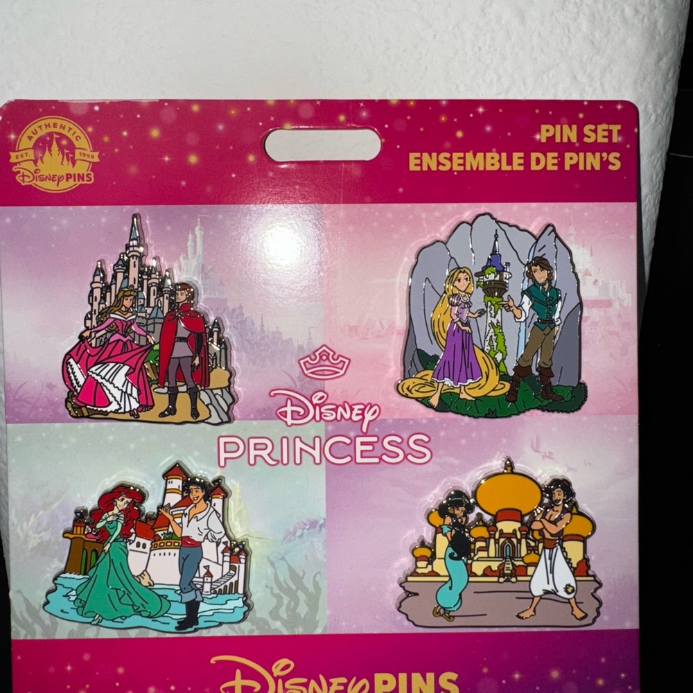 Disney Princess (4) Pin Set